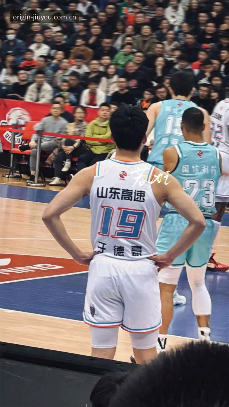 CBA转会季必备知识：于德豪离队背后，用九游直播投注安全看夏训动向
